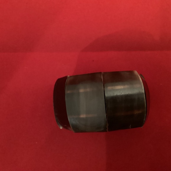 Elastic brown horn (?) pieces bracelet - Picture 8 of 9